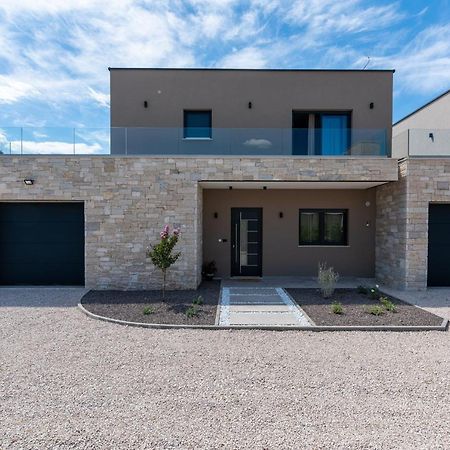 Villa Dafna Пореч Екстериор снимка