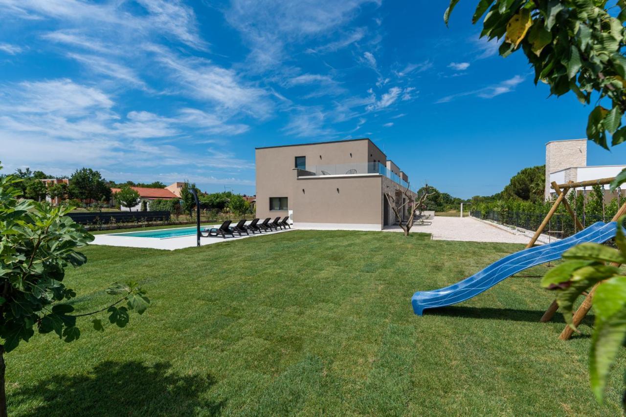Villa Dafna Пореч Екстериор снимка