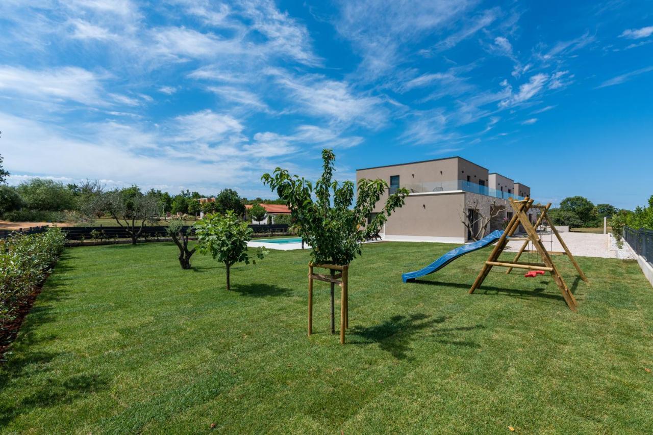 Villa Dafna Пореч Екстериор снимка